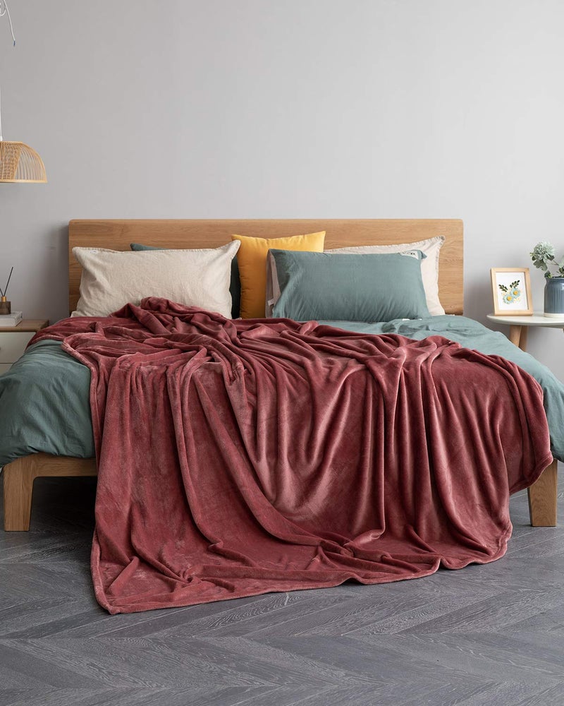 KMUSET Fleece Blanket Twin Size Coral Lightweight Super Soft Cozy Luxury Bed Blanket Microfiber - Image 3